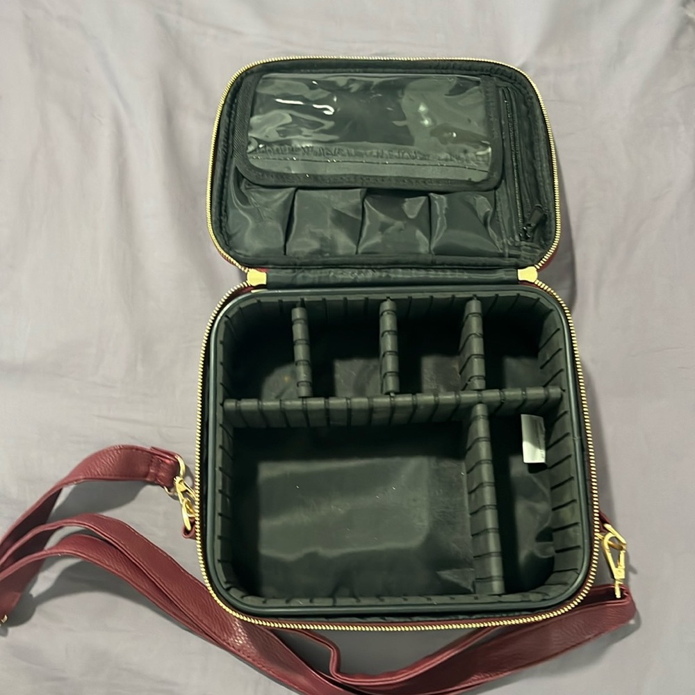 Lacattura, makeup or skincare organizer, can be used for travel, storage, etc.